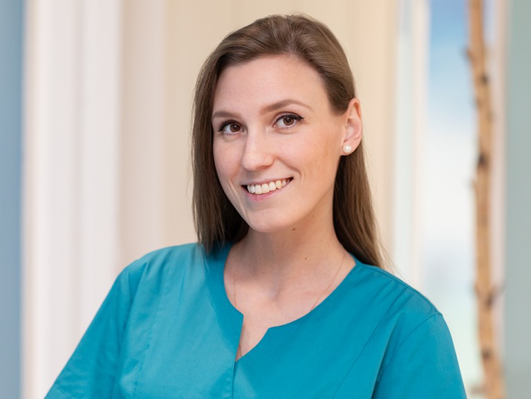 Team_Etschberger_Sandra_Web – Zahnarzt Praxis Dr. Stichling in Lemgo